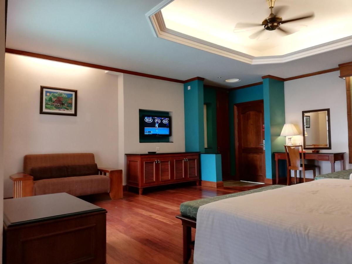 Wonderland Private Pool Villas At Port Dickson Exterior photo